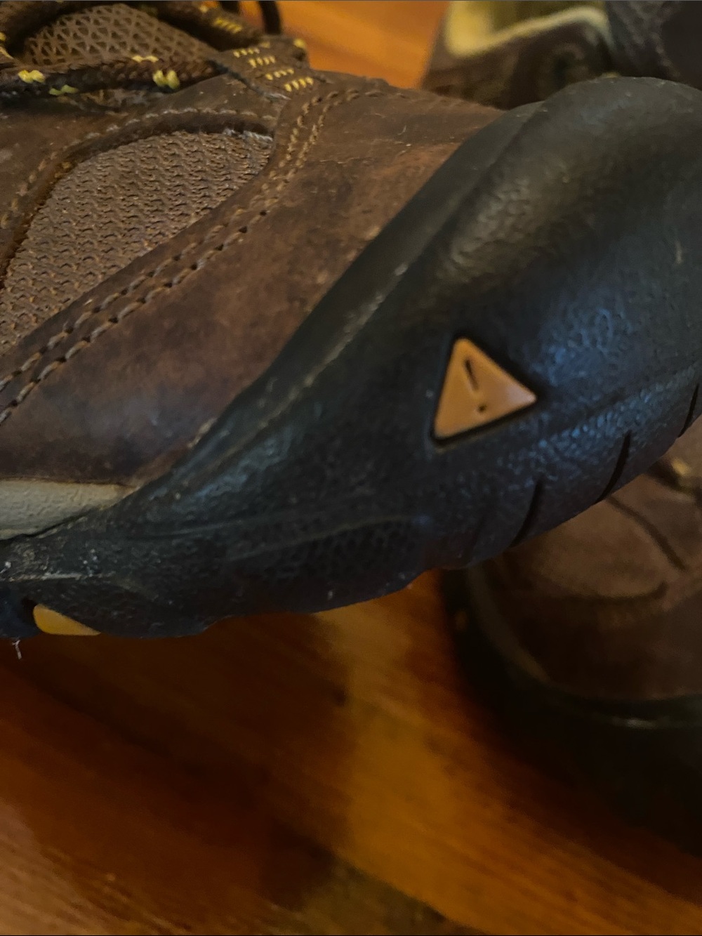 Keen womens 9 Brown and Yellow hiking Sneakers - Picture 6 of 7